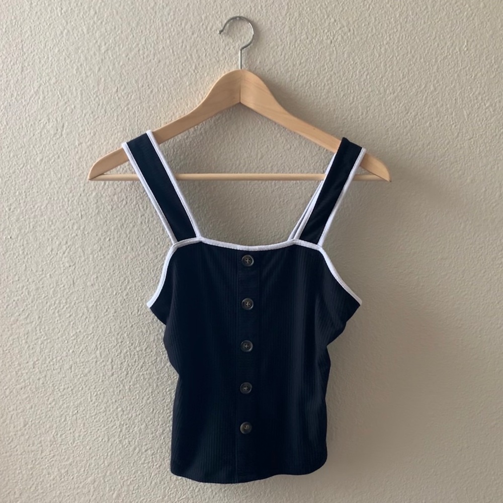 ▪️Crop button black tank top▪️